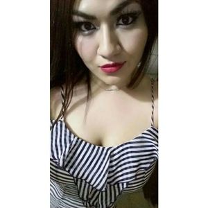 Meet your Posher, Daniela